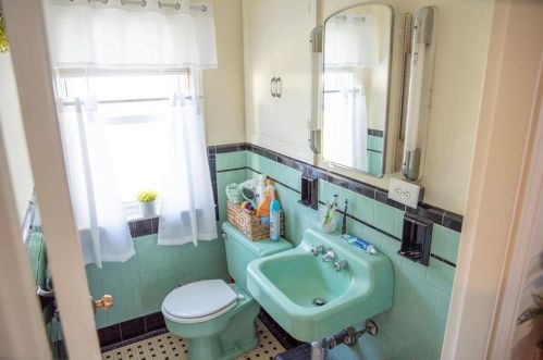 11 King Philip St, Providence RI 02909-5718 exterior