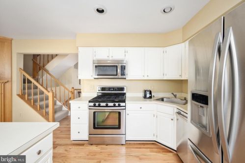 6133 Joust Ln, Alexandria VA 22315-4809 exterior