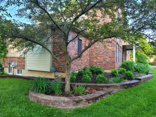 1 Crabapple Ct, Saint Louis MO 63132-3422 exterior