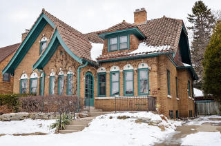 3470 Murray Ave, Milwaukee WI  53211-2817 exterior