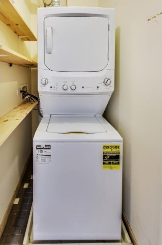 3515 Ainslie St, Chicago IL 60625-5674 exterior