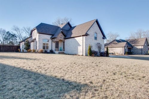 523 Falcon Crk, Lebanon, TN 37087-1446