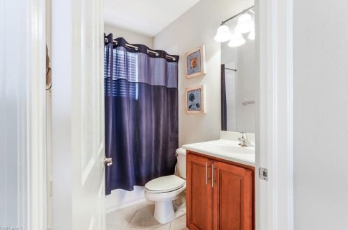 6619 Marbella Dr, Naples FL 34105-5040 exterior