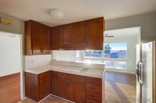 1078 Devonshire Dr, San Diego CA 92107-4038 exterior