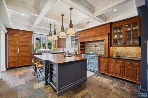 264 Upper Mtn Ave, Montclair NJ 07043-1417 exterior