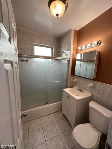 395 Chadwick Ave, Newark NJ  07112-2117 exterior