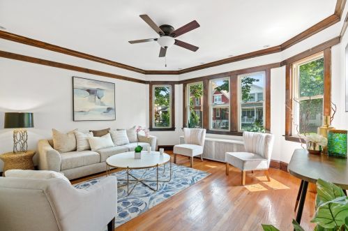 3344 Albany Ave, Chicago, IL 60618-5720