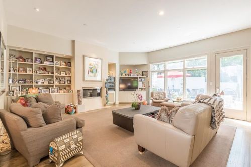 55 Finch Frst Trl, Atlanta GA 30327-4576 exterior