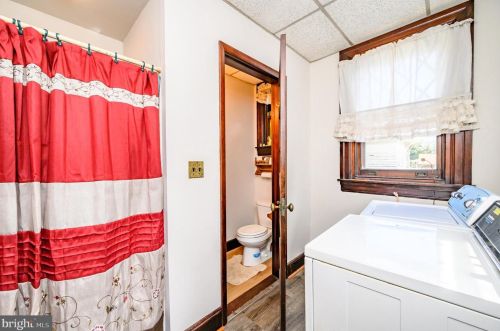 220 Maple Ave, Camden NJ 08106-2315 exterior