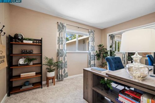 1669 Dorchester Pl, Concord CA 94519-1918 exterior