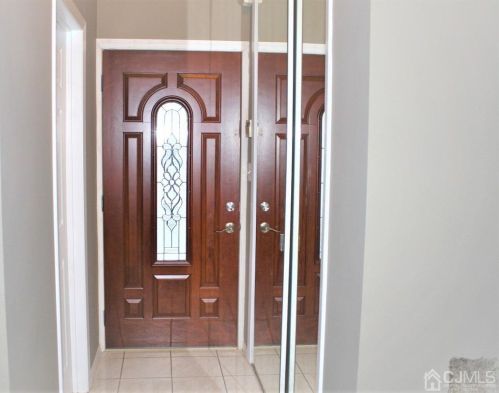 37 Ventura Ct, Old Bridge, NJ 08857-3051