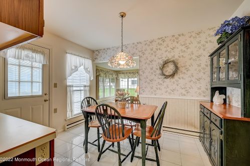 28 Greenwich Ave, Lakehurst NJ 08759-6660 exterior