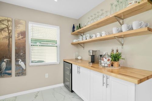 760 100 Ave, Naples FL 34108-2240 exterior