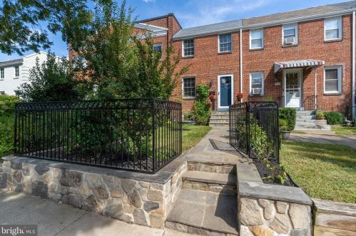 1147 Colonial Ave, Alexandria VA  22314-1324 exterior