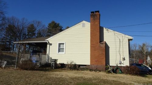 30 Duval St, Manchester, CT 06042-2817