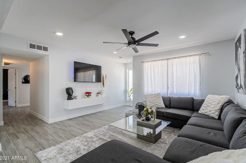 2226 Blanche Dr, Phoenix AZ  85022-4021 exterior