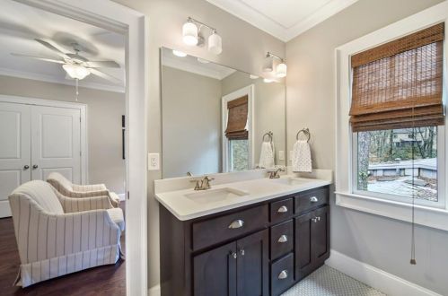 4064 Chippewa Pl, Atlanta GA 30319-1522 exterior