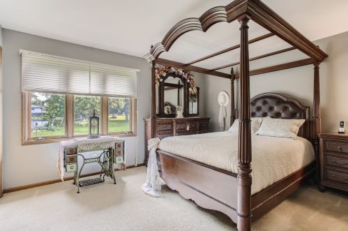 351 Everett Ave, Bull Valley IL 60014-7119 exterior