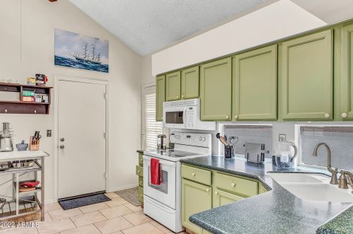 4571 Linda Ln, Chandler AZ 85226-5841 exterior