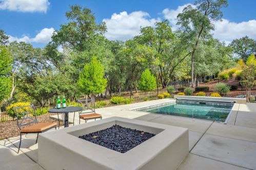 3840 Greenview Dr, Folsom CA  95762-5218 exterior