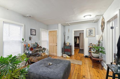 1936 Portage St, Kalamazoo MI 49001-5153 exterior