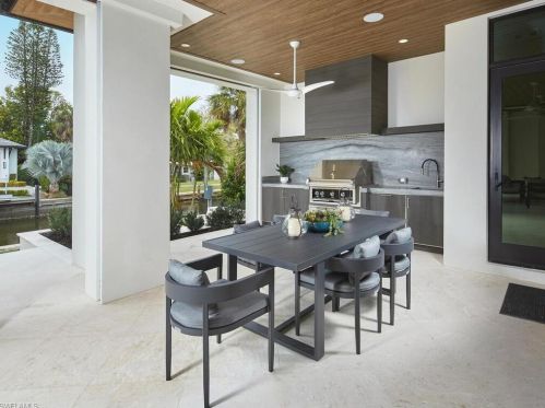 595 16 Ave, Naples FL 34117-2242 exterior