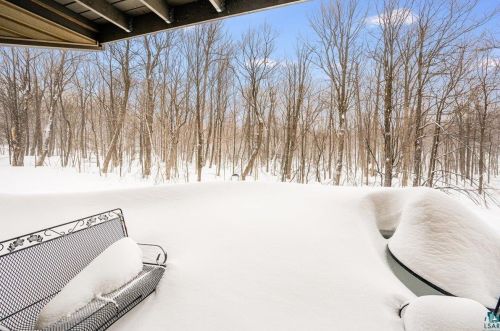 20 Village Dr, Duluth MN 55810-2140 exterior