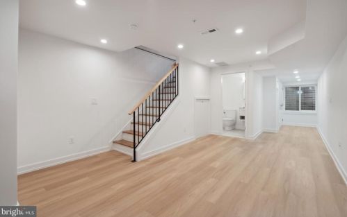 743 Cleveland St, Philadelphia PA  19146-1811 exterior