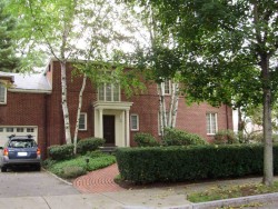 59 Ferncroft Rd, Newton, MA 02468-1213