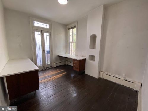 802 A St, Washington DC  20003-1340 exterior