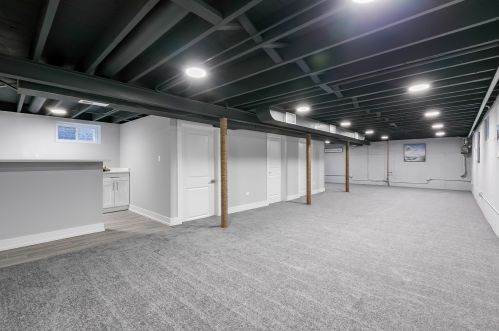 4824 Lawler Ave, Chicago IL 60638-5728 exterior