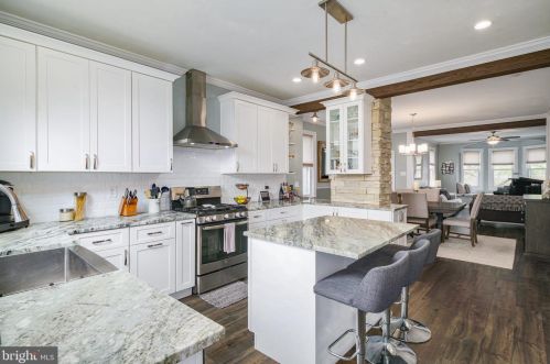 212 Atlantic Ave, Tavistock NJ 08033-3334 exterior