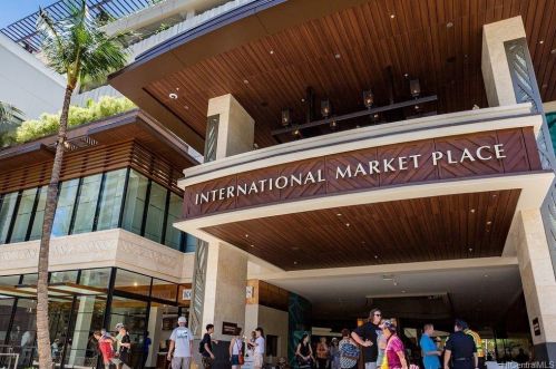 410 Nahua St, Honolulu HI 96815-2952 exterior