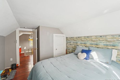 305 Francis St, New Britain CT  06053-3057 exterior