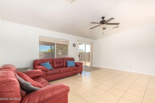 9962 Depot Dr, Tucson AZ 85747-5158 exterior