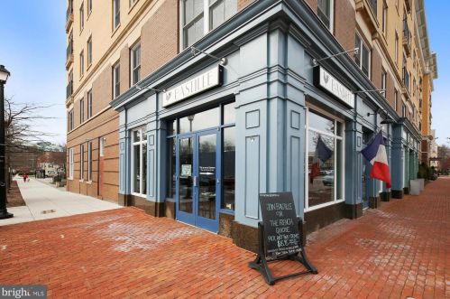 5823 Monticello Rd, Alexandria VA 22303-1302 exterior