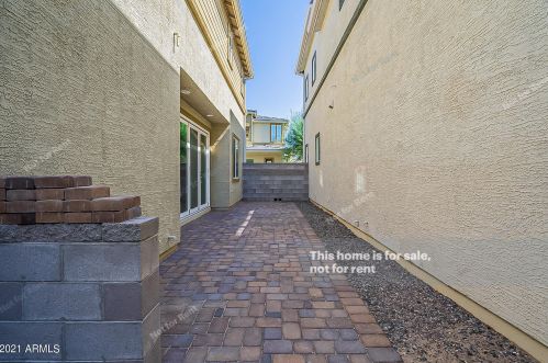 11900 32nd St, Phoenix AZ  85028 exterior