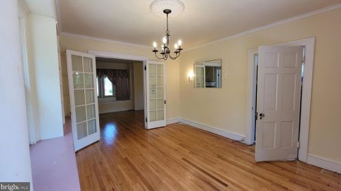 316 Maple Ave, Trenton NJ 08618-3402 exterior