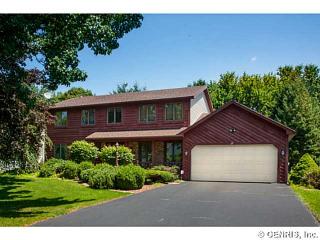 28 Forest Meadow Trl, Rochester, NY 14624-1154