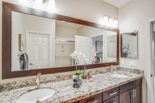 1136 California Cir, Milpitas CA 95035-3019 exterior