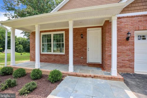 1329 Smith Village Rd, Silver Spring, MD 20904-3137