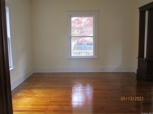 19 Harrison St, Middletown, NY 10940-3805