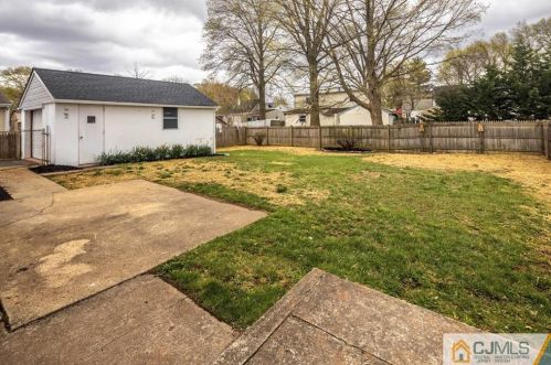 87 Ashley Rd, Edison NJ  08817-4062 exterior