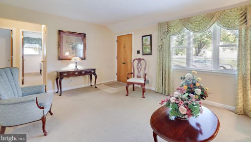 12722 Holdridge Rd, Silver Spring MD 20906-3830 exterior