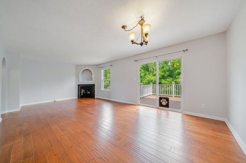 123 Mnr Vw Dr, Manor PA 15665-9734 exterior