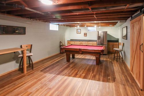 734 Ruddiman Dr, Meskegon MI  49445-2867 exterior