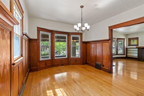 2044 59, Milwaukee WI 53210-1505 exterior