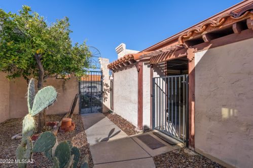 9710 2nd St, Tucson, AZ 85748-2752