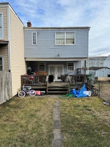 110 Cherry St, Pittsburgh PA 15223-2250 exterior