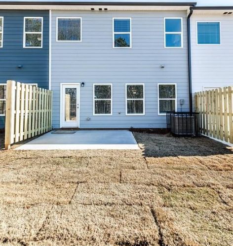 5093 Lower Elm St, Atlanta GA 30349-1678 exterior